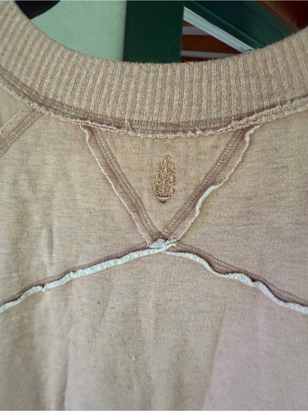 Free people Crewneck Women's Top in Dusty Pink - Picture 6 of 9